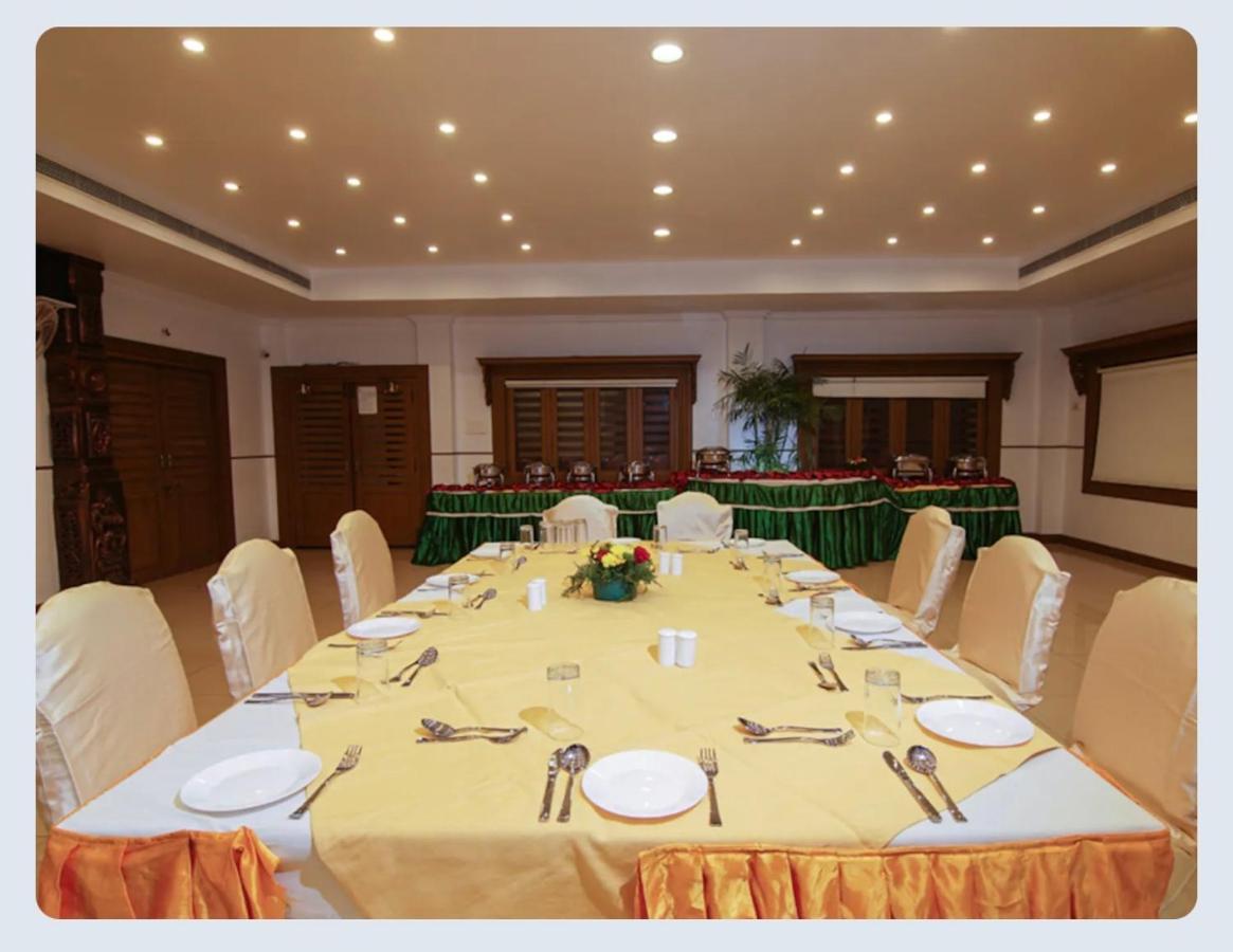 Hotel Sasthapuri Кожикоде Екстер'єр фото